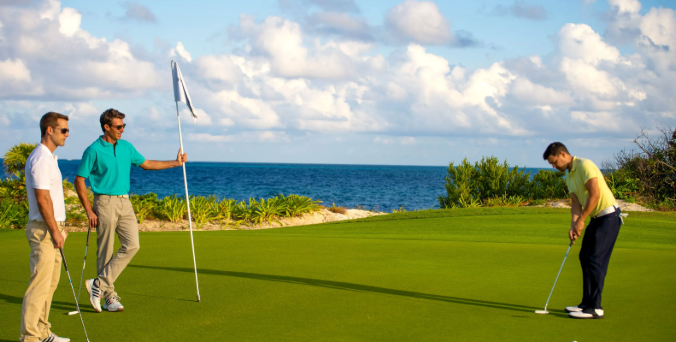 13 Pabrikan Pakéan Golf Unggulan di Éropa